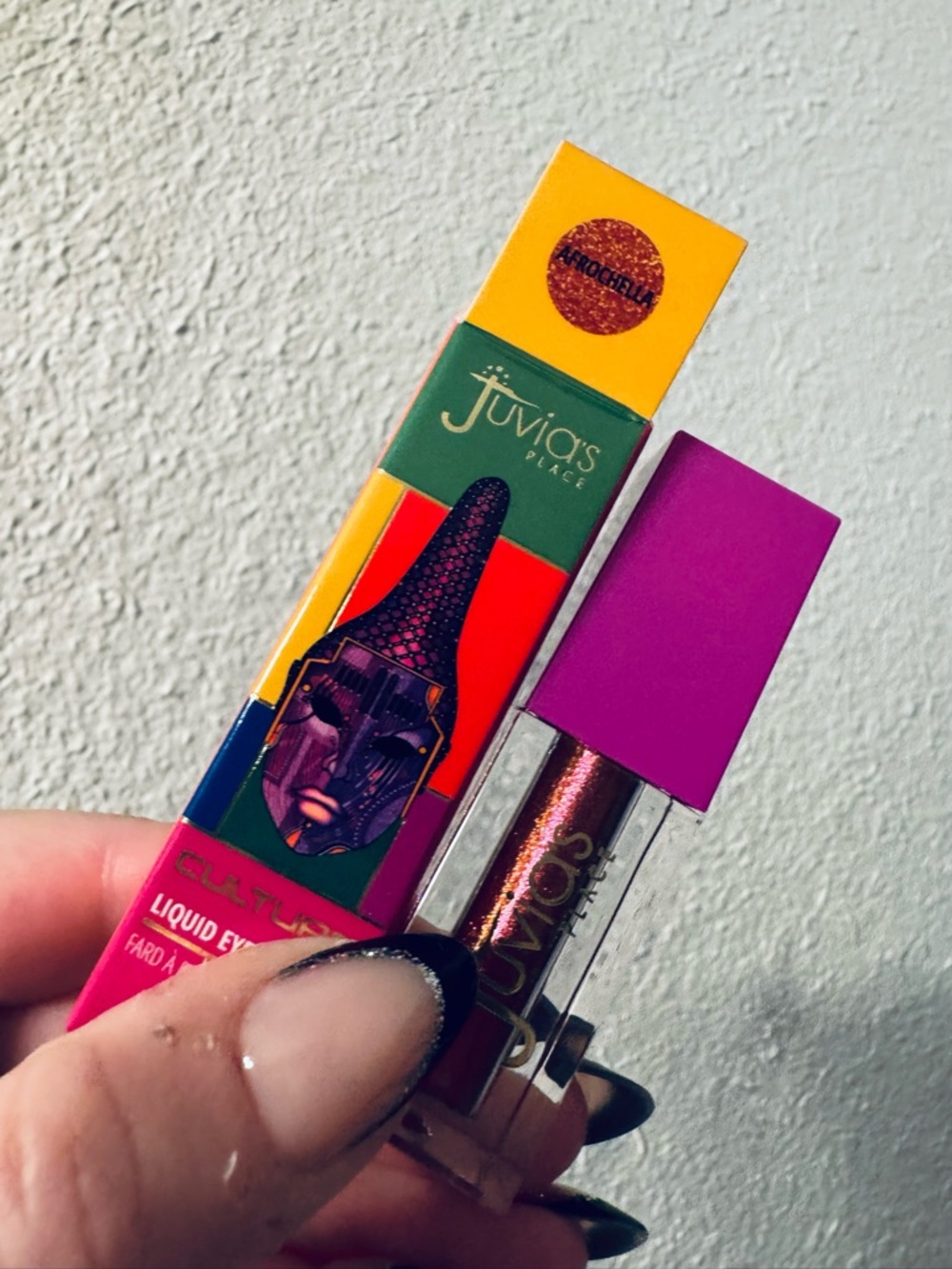 Juvia's Place Metallic Liquid Eyeshadow - Fuchsia Cap with Shimmer